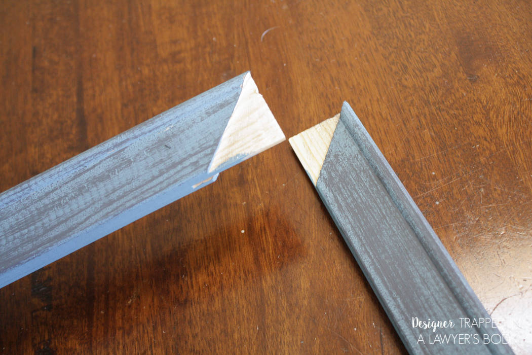 DIY Picture FrameNO SAWING OR CUTTING REQUIRED!