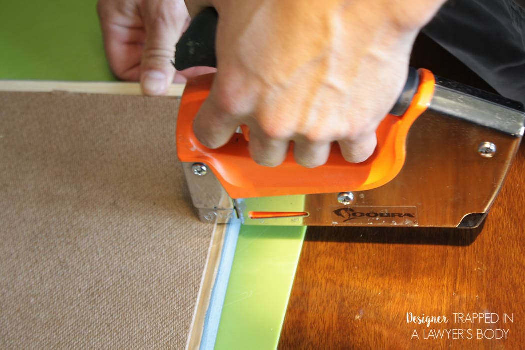 DIY Picture FrameNO SAWING OR CUTTING REQUIRED!