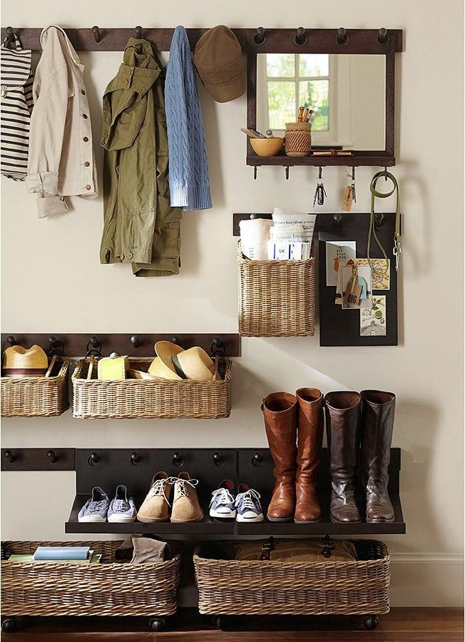 Need to organize your entryway? Check out these functional and beautiful entryway organization ideas! Roundup from Designer Trapped in a Lawyer's Body.