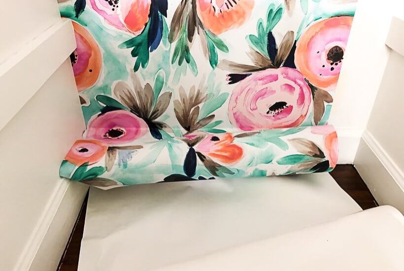How to Install Removable Wallpaper in 5 Easy Steps